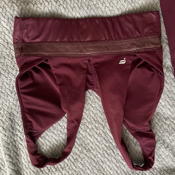 Fabletics workout set - Picture 5 of 5